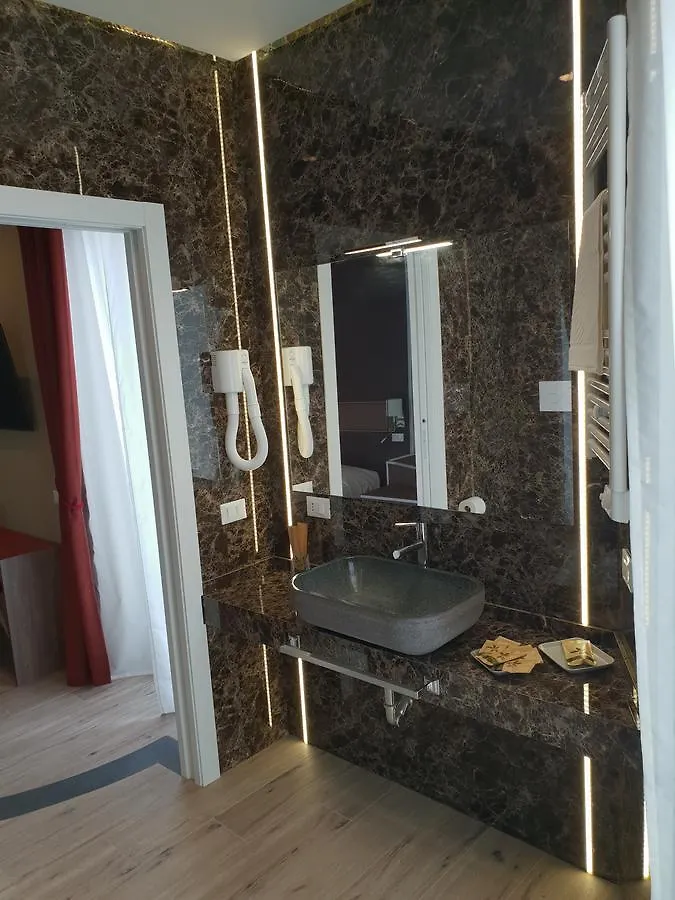 Hotel Th Luxury à Giardini-Naxos Maison d'hôtes