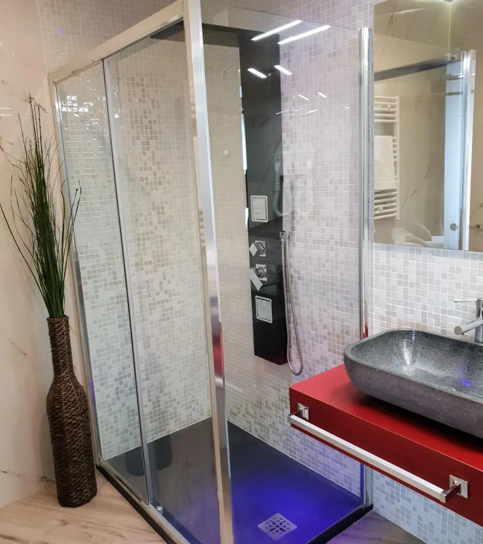 Hotel Th Luxury à Giardini-Naxos Maison d'hôtes