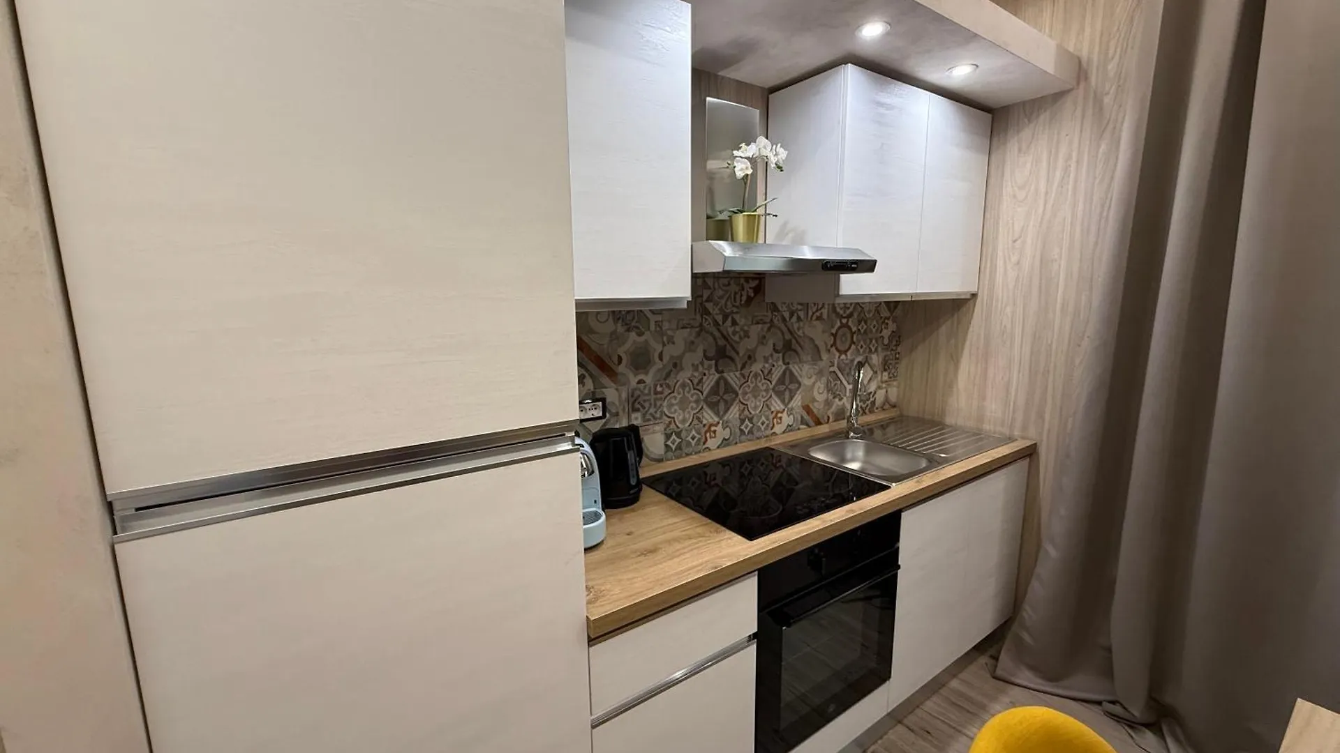 Th Luxury Rooms & Apartment Giardini Naxos Konukevi