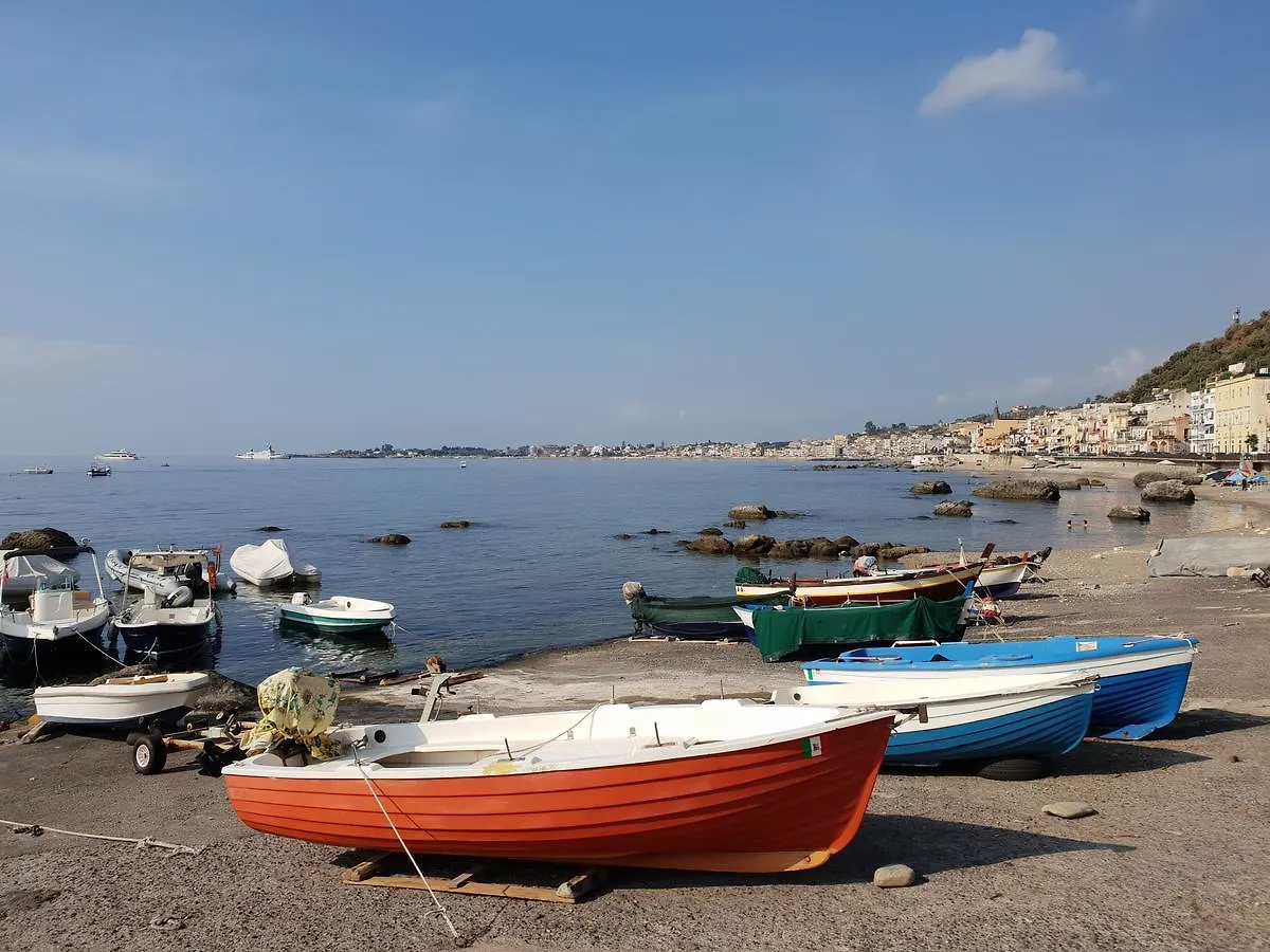 Th Luxury Rooms & Apartment Giardini Naxos Italy